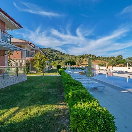 Golden Golf Villalari فيلة