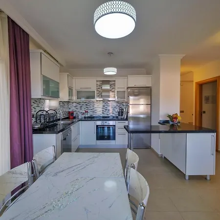 Golden Golf Villalari فيلة سَريغيرمه