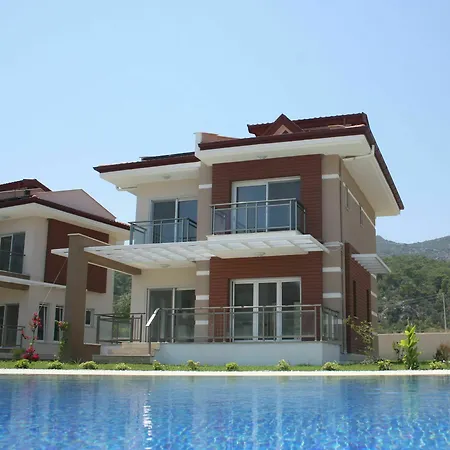 فيلة Golden Golf Villalari
